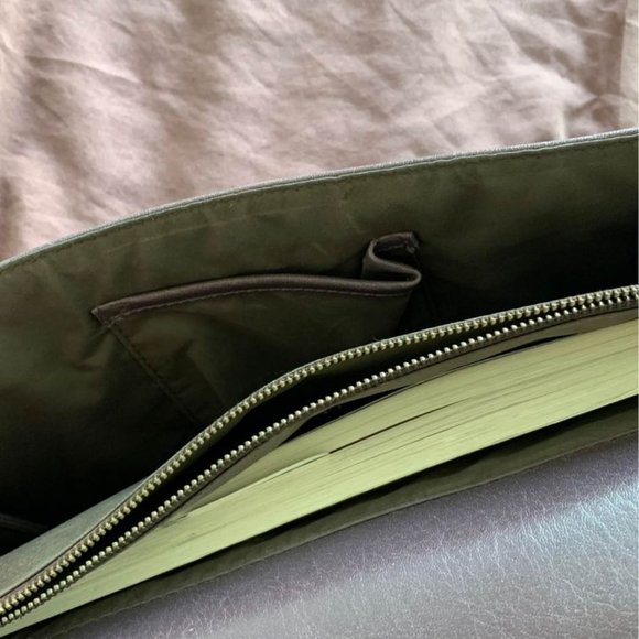 Matt & Nat Crossbody bag - Picture 3 of 3